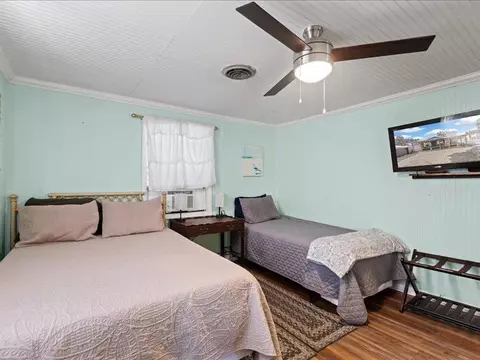 Bedroom - 603 SE Riverside Dr, Steinhatchee, FL 32359 photo 2 of 5