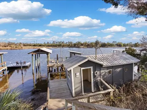 View/Area - 603 SE Riverside Dr, Steinhatchee, FL 32359 photo 4 of 7