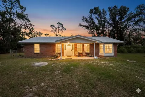 Exterior - 106 Stephens St, Perry, FL 32347 photo 2 of 4
