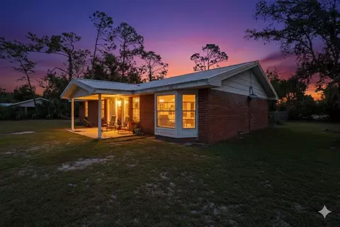 Exterior - 106 Stephens St, Perry, FL 32347 photo 3 of 4