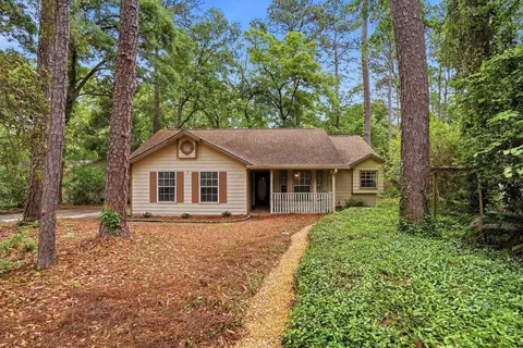 1611 Flint Ridge Ln, Tallahassee, FL 32312