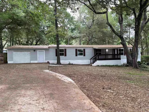 2115 Burnt Pine Ln, Tallahassee, FL 32317