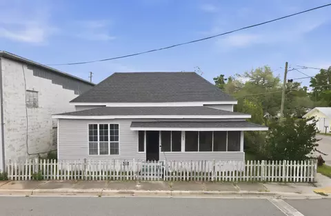 133 SW Monroe Ave, Mayo, FL 32066