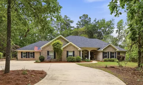 3714 Loma Farm Rd, Tallahassee, FL 32309