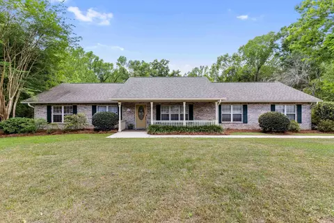 6173 Pickwick Rd, Tallahassee, FL 32309
