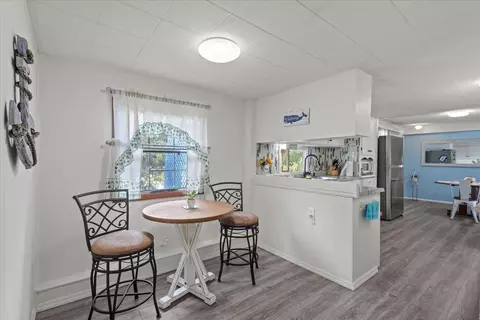 Dining - 1100 W Ash St, Perry, FL 32347 photo 1 of 3