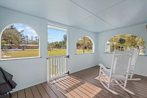 Exterior - 1100 W Ash St, Perry, FL 32347 photo 3 of 9