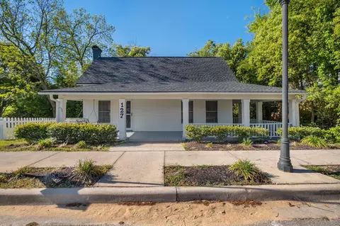 127 E 7th Ave, Havana, FL 32333