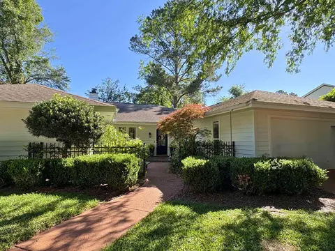 4017 Kilmartin Dr, Tallahassee, FL 32309