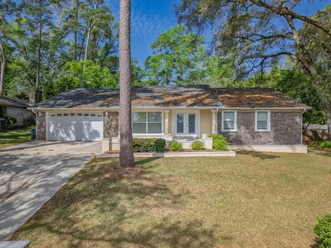 1523 Oldfield Dr, Tallahassee, FL 32308