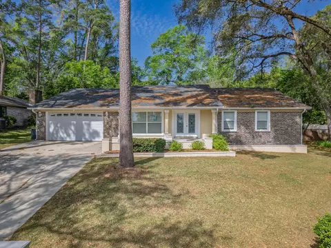 1523 Oldfield Dr, Tallahassee, FL 32308