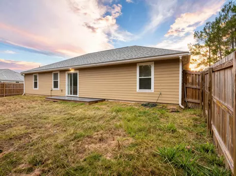 315 Mae Cato Dr, Midway, FL 32343 photo 7