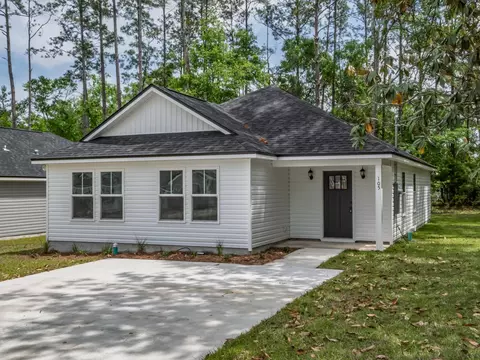 73 Feather Trl, Crawfordville, FL 32327