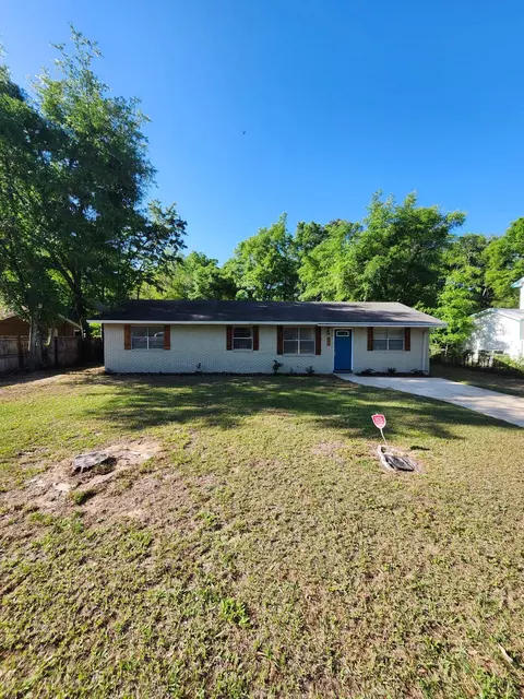 805 Greenleaf Dr, Tallahassee, FL 32305