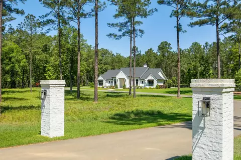 8121 Proctor Rd, Tallahassee, FL 32309