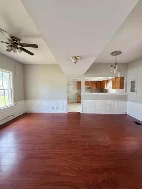 710 N Calhoun St, Perry, FL 32347 photo 2