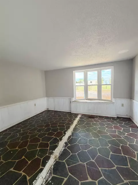 710 N Calhoun St, Perry, FL 32347 photo 4