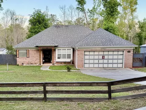 3945 Calle De Santos Rd, Tallahassee, FL 32311