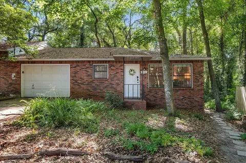 2411 Wren Hollow Dr, Tallahassee, FL 32303