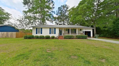 1014 Robin Dr, Thomasville, GA 31757