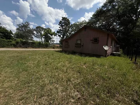 1733 Mckelvy St, Quincy, FL 32351