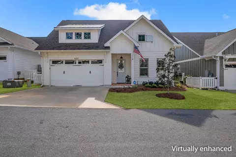 4247 Oak Run Ln, Tallahassee, FL 32317