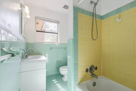Bath - 508 Talaflo St, Tallahassee, FL 32308 photo 1 of 5