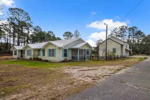 1105 Gray Ave, Carrabelle, FL 32322