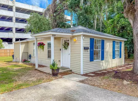219 Atkinson Dr, Tallahassee, FL 32304