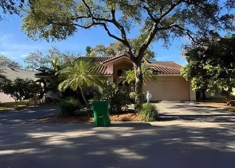 4868 NW 103rd Dr, Coral Springs, FL 33076