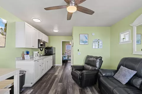 Living - 20945 Keaton Beach Dr, Perry, FL 32348 photo 5 of 7