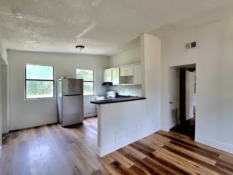 Kitchen - 906 N Veterans Dr, Perry, FL 32347 photo 1 of 2