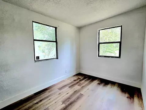 Bedroom - 906 N Veterans Dr, Perry, FL 32347 photo 3 of 5