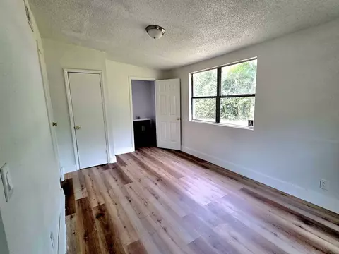 Bedroom - 906 N Veterans Dr, Perry, FL 32347 photo 2 of 5