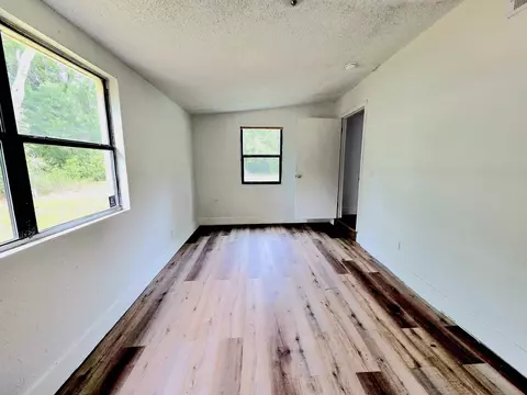 Bedroom - 906 N Veterans Dr, Perry, FL 32347 photo 1 of 5