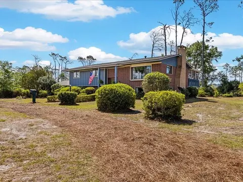 Exterior - 103 Crest Dr, Perry, FL 32348 photo 3 of 18