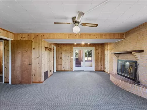 Living - 103 Crest Dr, Perry, FL 32348 photo 3 of 7