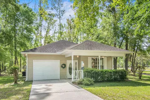 23390 Elmwood Ln, Live Oak, FL 32064