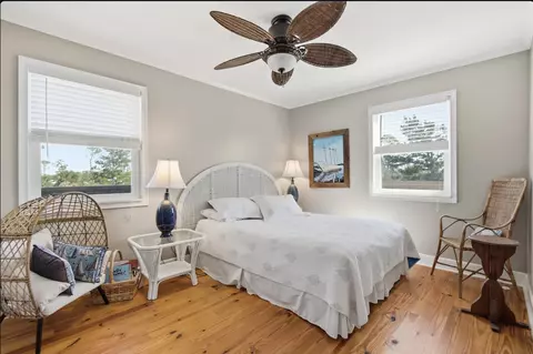 Bedroom - 21498 Widgeon Rd, Perry, FL 32348 photo 4 of 6