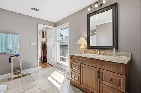 Bath - 21498 Widgeon Rd, Perry, FL 32348 photo 4 of 4