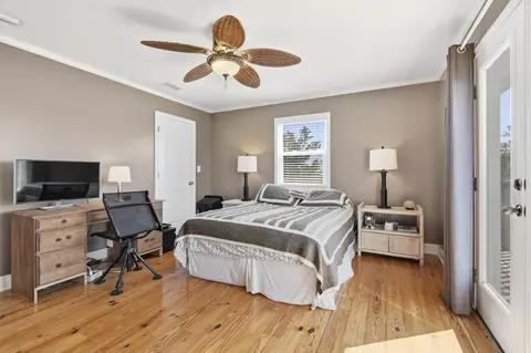 Bedroom - 21498 Widgeon Rd, Perry, FL 32348 photo 3 of 6