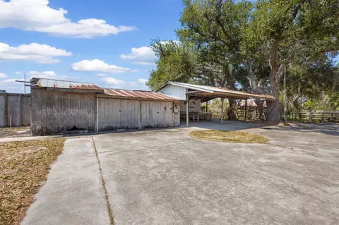 Exterior - 15270 Beach Rd, Perry, FL 32348 photo 12 of 18