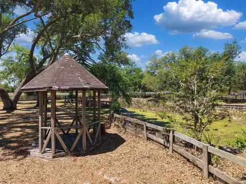 Exterior - 15270 Beach Rd, Perry, FL 32348 photo 13 of 18