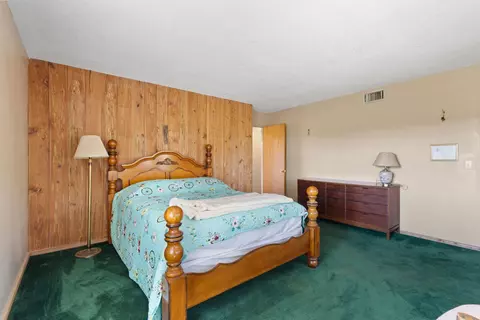Bedroom - 15270 Beach Rd, Perry, FL 32348 photo 5 of 7