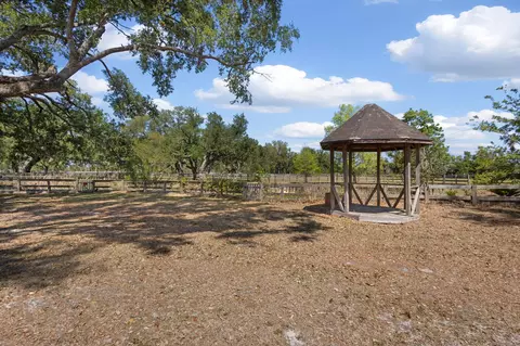 Exterior - 15270 Beach Rd, Perry, FL 32348 photo 14 of 18