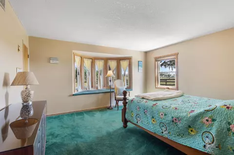Bedroom - 15270 Beach Rd, Perry, FL 32348 photo 3 of 7