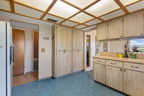 Kitchen - 15270 Beach Rd, Perry, FL 32348 photo 1 of 4