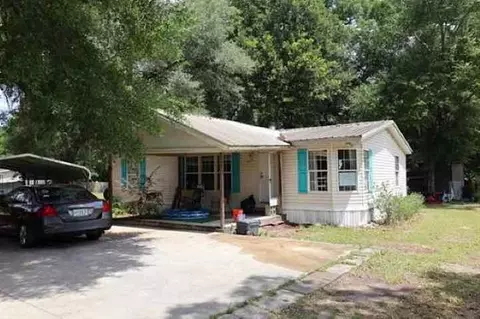 8877 High Bridge Rd, Midway, FL 32343