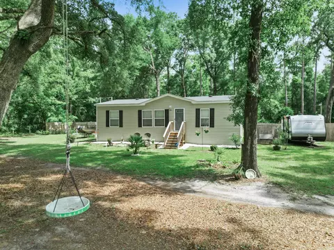 1001 Backforest Ln, Tallahassee, FL 32305