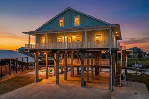Exterior - 20817 Marina Rd, Perry, FL 32348 photo 4 of 11